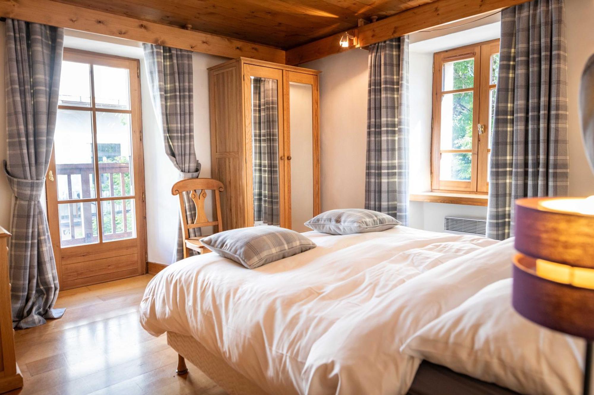 Warm 2-Bedroom Apartment Near The Tourist Office เมอแฌฟ ภายนอก รูปภาพ